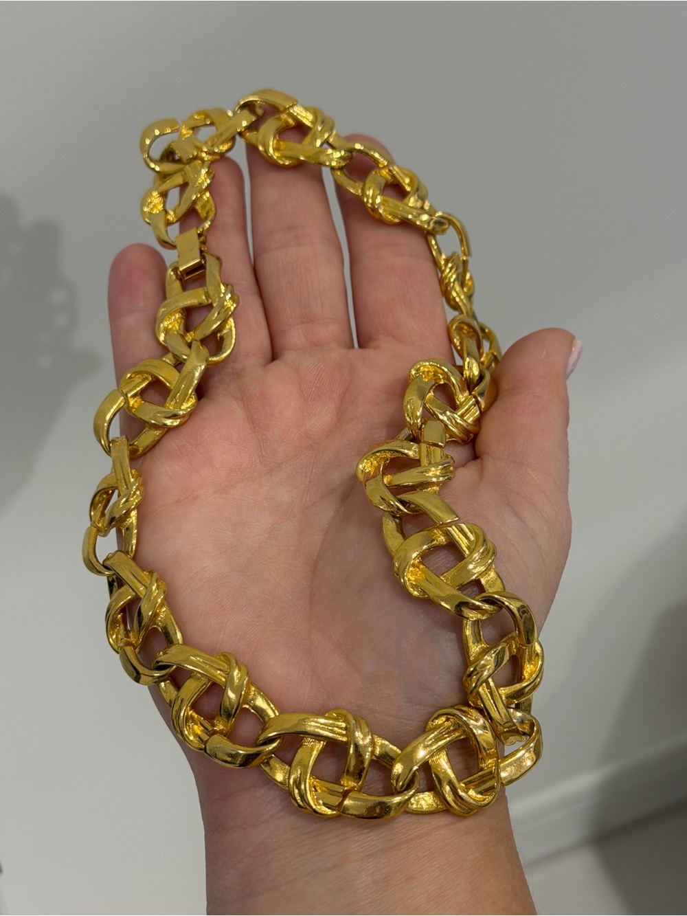 Vintage Gold Chunky KnotLink Necklace - Picture 6 of 9